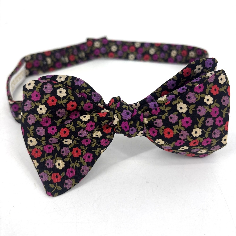 Carrot & Gibbs Floral 100% Silk Bow Tie Handmade In USA Adjustable Black Purple